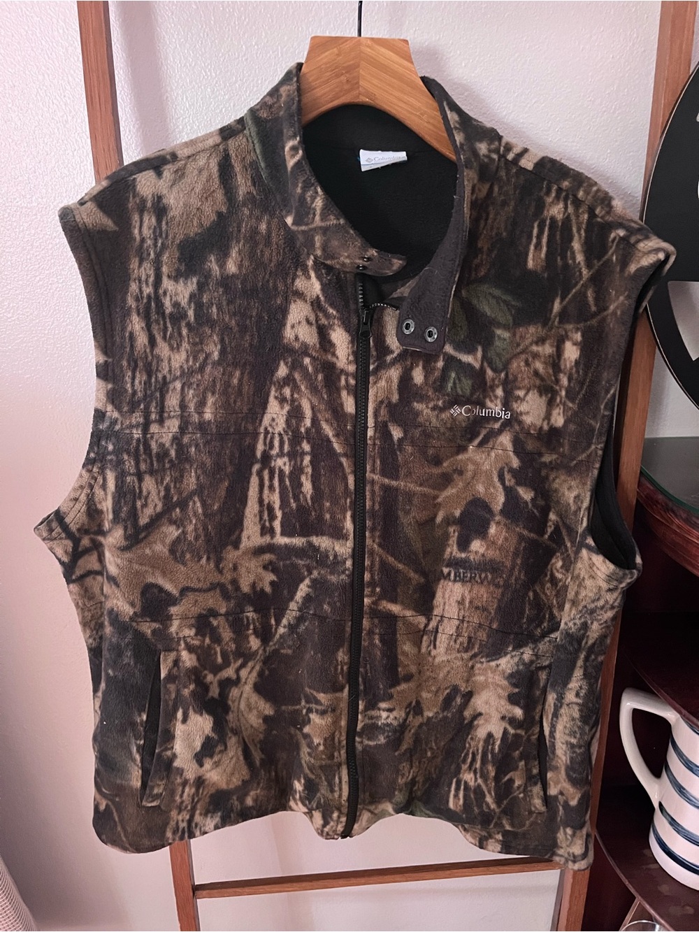 Columbia Brown & Green Camouflage Fleece Vest